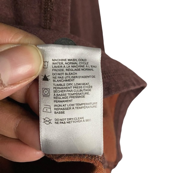 Wind River Men's Burgundy Henley Crewneck Shirt - Picture 7 of 8